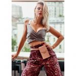 Вертикальная женская кожаная сумка Mini розовая поясная/кроссбоди, фото 1