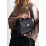 Женская кожаная сумка Classic черная, фото 1