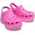 Пара розовых кроксов Crocs Bae Clog на белом фоне