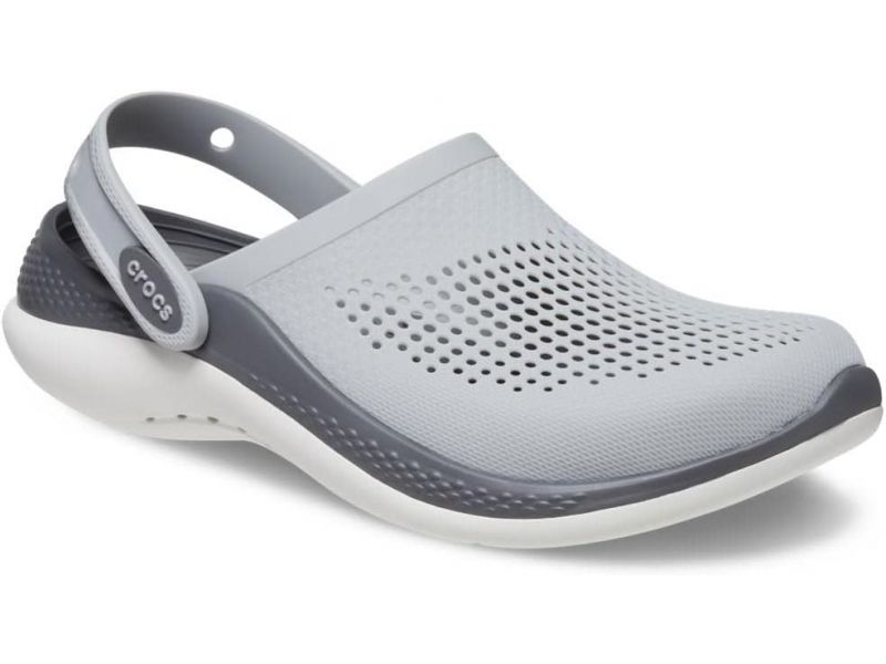 Крупный план Crocs LiteRide 360 с акцентом на структуру материала и дизайн
