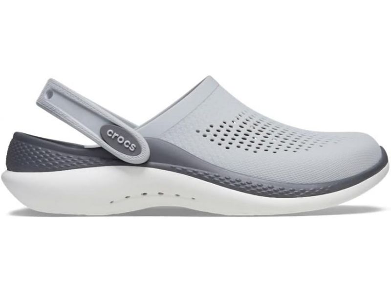 Боковой вид сабо Crocs LiteRide 360 светло-серого цвета, удобная ортопедическая обувь