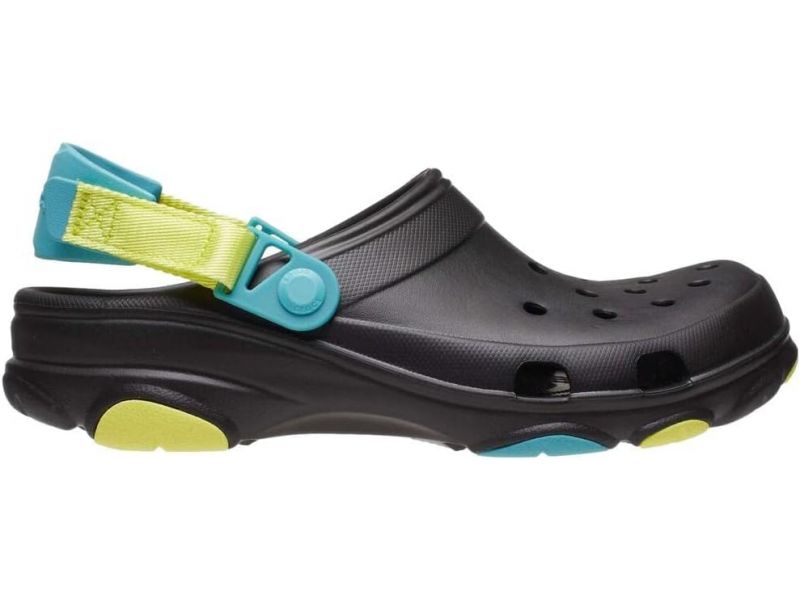 Оригинальные Crocs Classic All-Terrain Black/Multi — чёрные сабо с цветным ремешком, вид сбоку