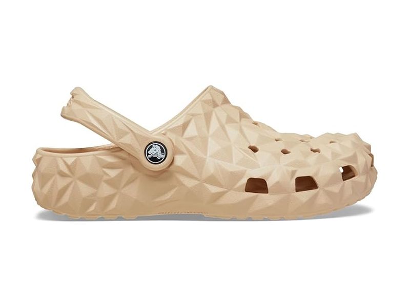 Боковий ракурс Crocs Geometric Bone — стильна і міцна модель