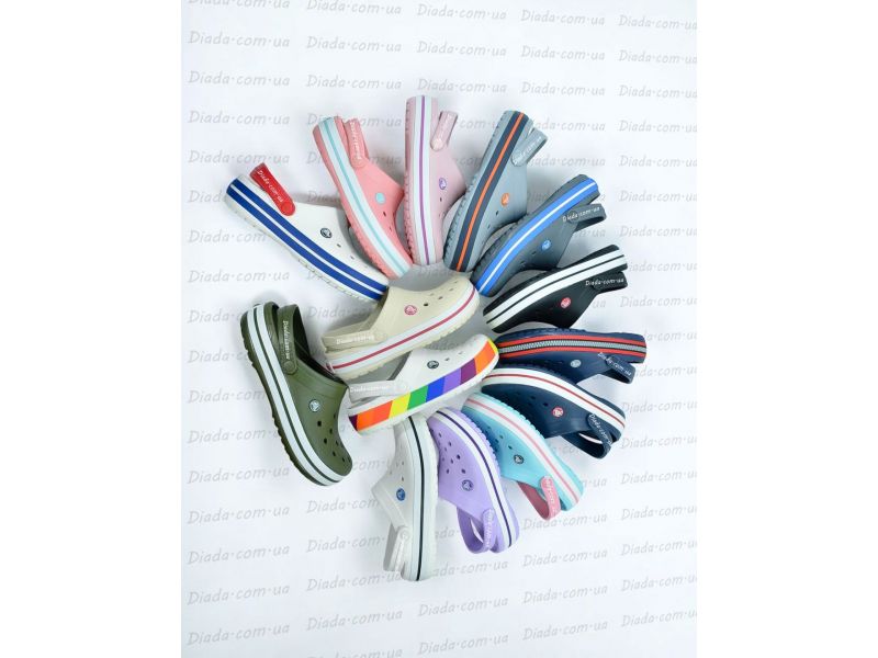 Оригинальные кроксы Crocs Crocband Pearl на фоне diada — баннерное фото