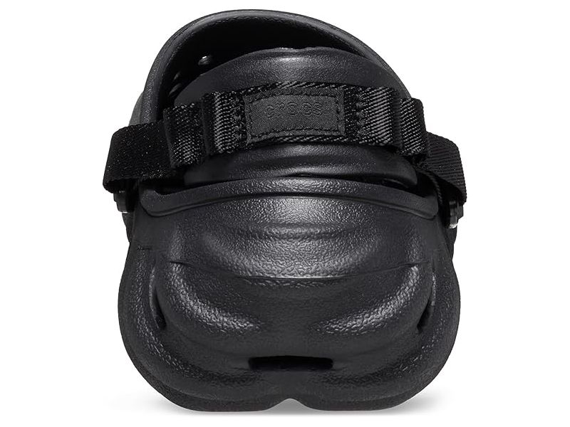 Кроксы Echo Desert Black — черные, вид сзади, оригинальные