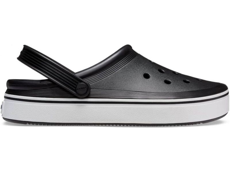Оригинальные Crocs Off Court Clog Black — черные мужские сабо, вид сбоку