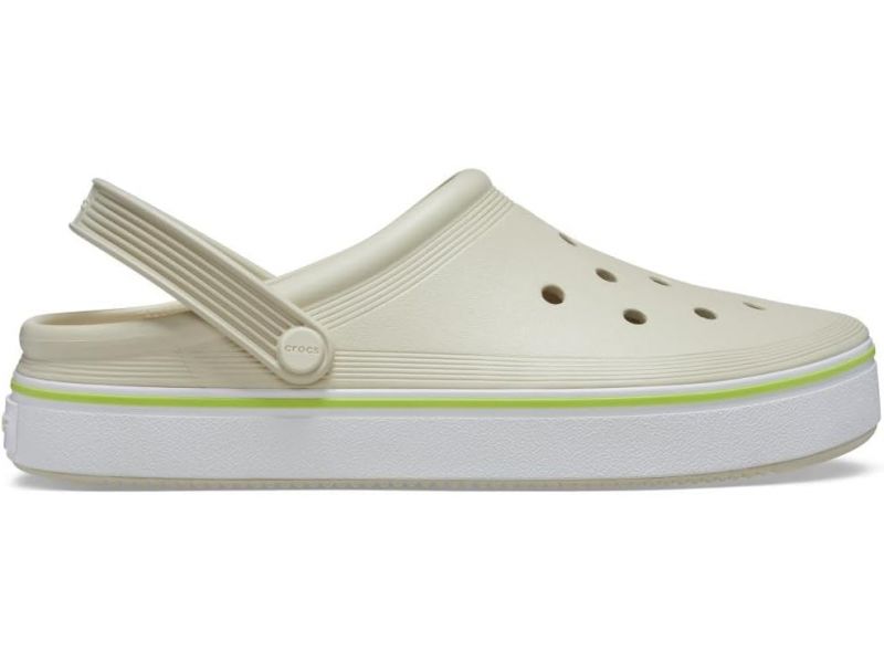 Оригинальные Crocs Off Court Clog Bone — бежевые сабо унисекс, вид сбоку