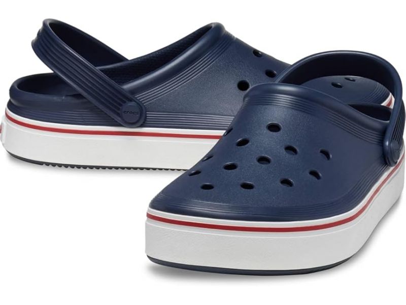 Пара Crocs Off Court Navy — кроксы унисекс в тёмно-синем цвете