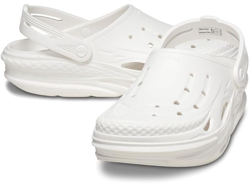 Пара Crocs Off Grid White — белые сабо Crocs унисекс, комфортная пара