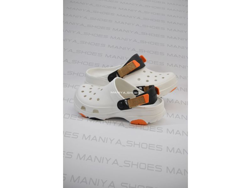 Crocs White/Multi — оригинальная пара на фоне diada.com.ua
