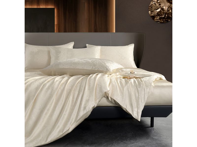 Комплект постельного белья из натурального шелка "Изысканный айвор" 100% натуральный шелк, фото 1