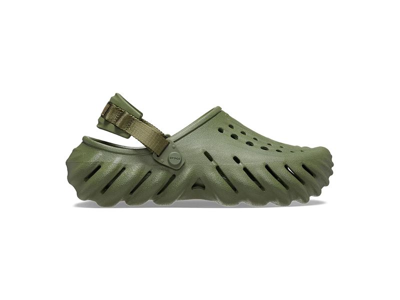 Оригинальные Crocs Echo Clog Army Green — сабо хаки, вид сбоку