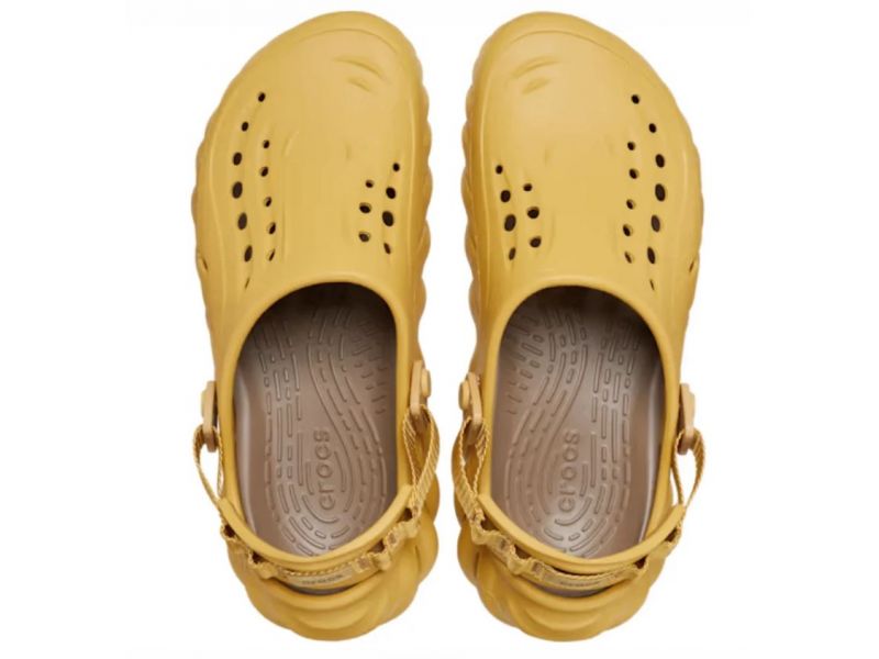 Сабо Crocs Echo Desert Grass — вид сверху, песочный цвет, оригинал