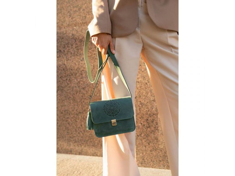 Кожаная женская бохо-сумка Лилу зеленая Crazy Horse, фото 1