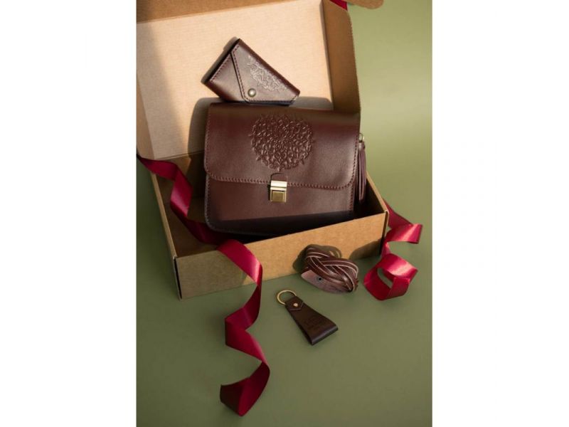 Женский подарочный набор кожаных аксессуаров Бордо Краст, фото 1