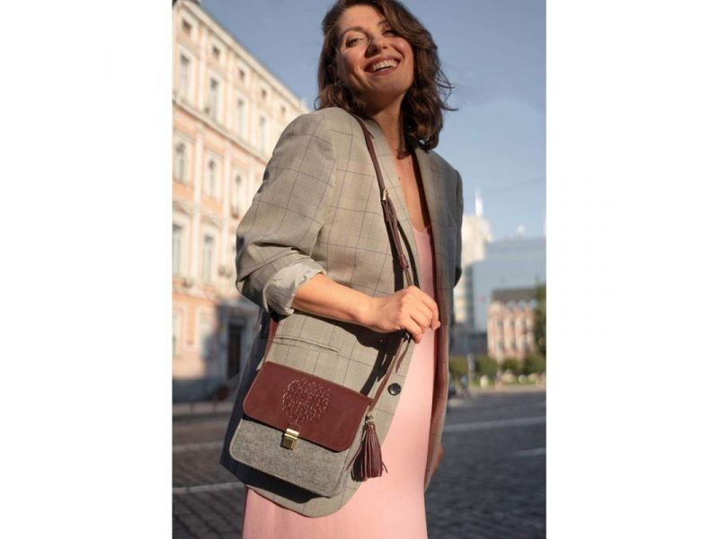 Фетровая женская бохо-сумка Лилу с кожаными бордовыми вставками, фото 1