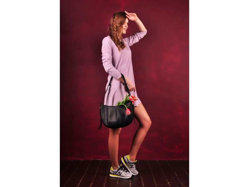 Кожаная женская сумка Круассан черная Crazy Horse, фото 1