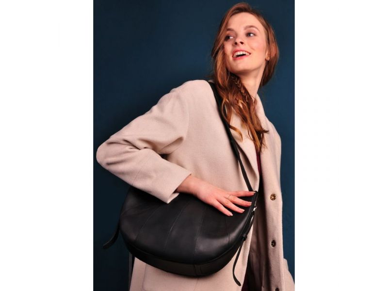 Кожаная женская сумка Круассан черная Crazy Horse, фото 6