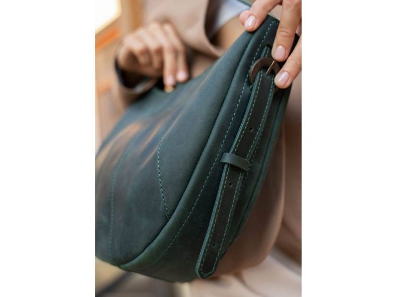 Кожаная женская сумка Круассан зеленая, фото 8