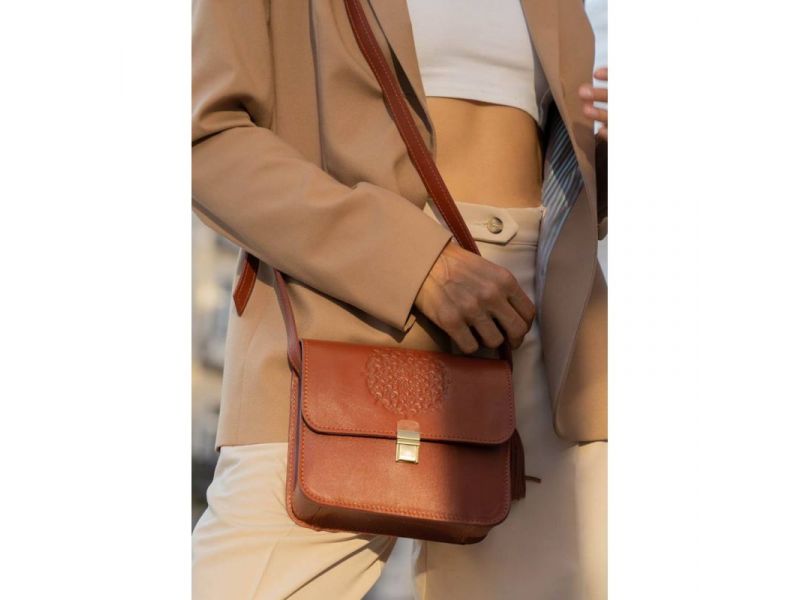 Кожаная женская бохо-сумка Лилу светло-коричневая, фото 8