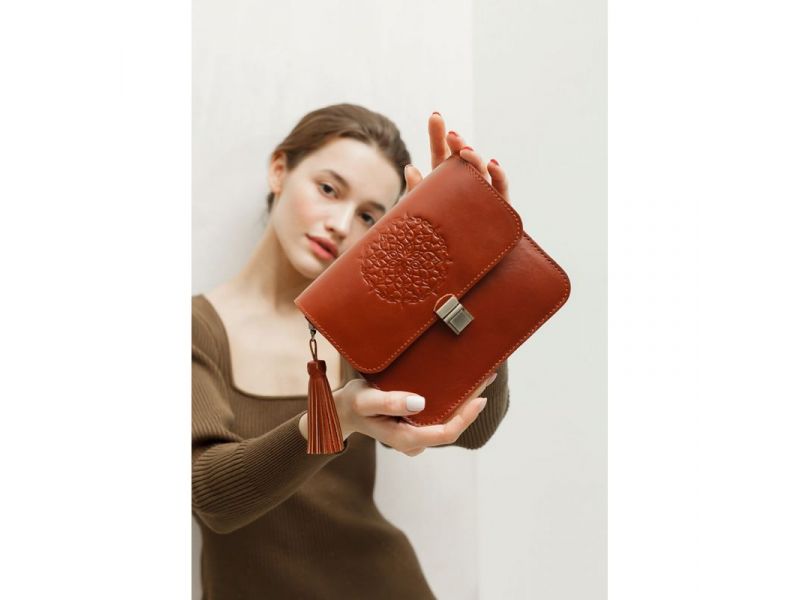 Кожаная женская бохо-сумка Лилу светло-коричневая, фото 1