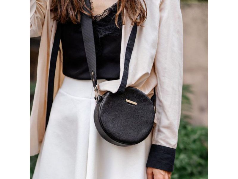 Круглая женская кожаная сумочка Tablet черная, фото 10