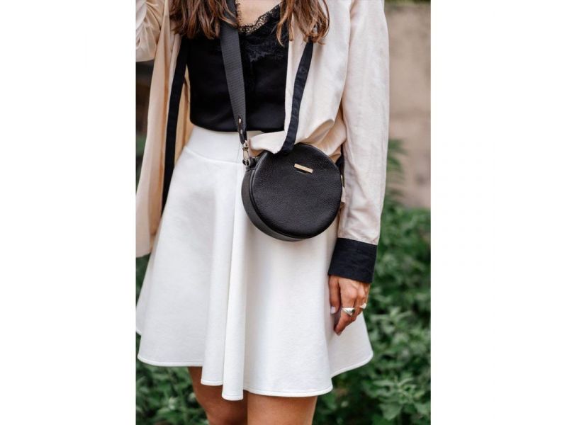 Круглая женская кожаная сумочка Tablet черная, фото 6