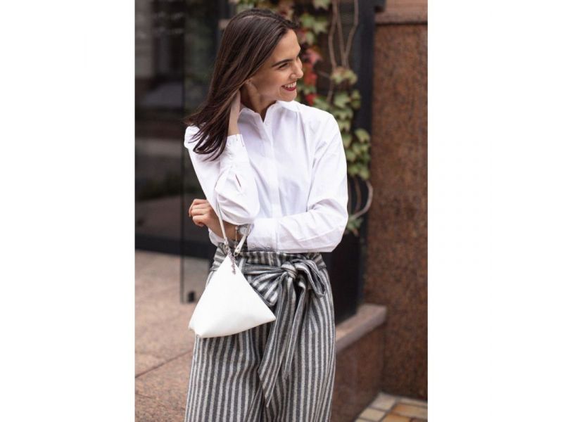 Кожаная женская сумка-косметичка Пирамида белая, фото 1