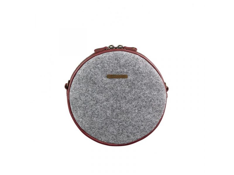 Круглая фетровая женская сумка Таблетка с кожаными бордовыми вставками, фото 7