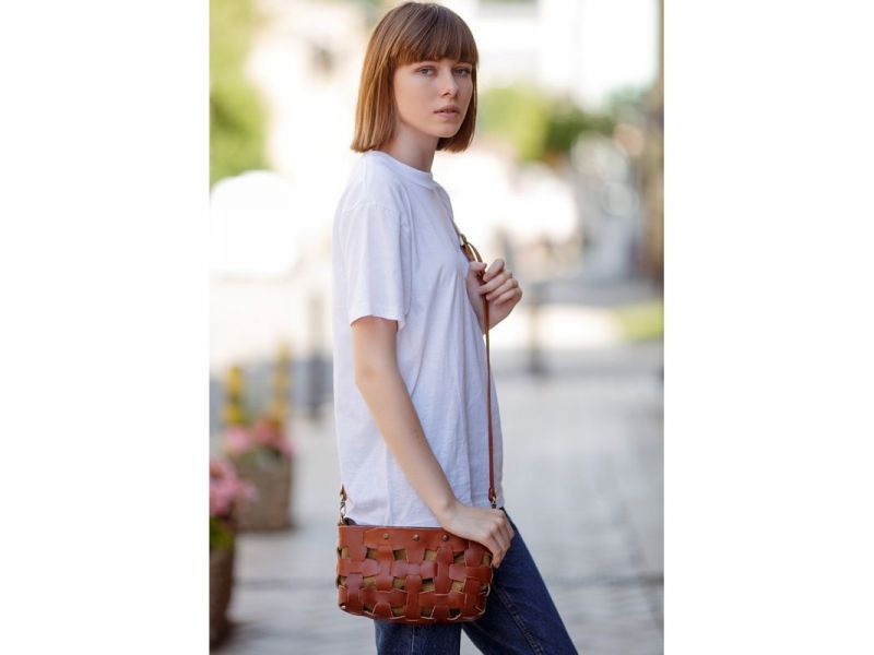 Кожаная плетеная женская сумка Пазл S светло-коричневая краст, фото 1