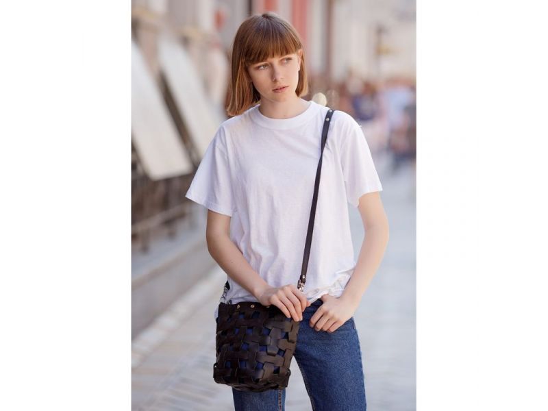 Кожаная плетеная женская сумка Пазл M черная Crazy Horse, фото 1