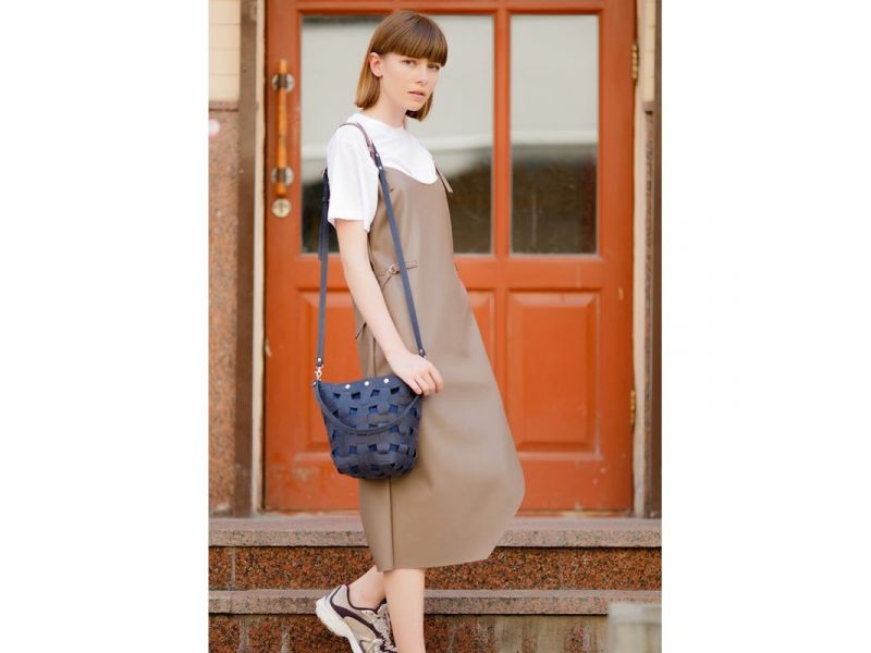 Кожаная плетеная женская сумка Пазл M синяя Crazy Horse, фото 6