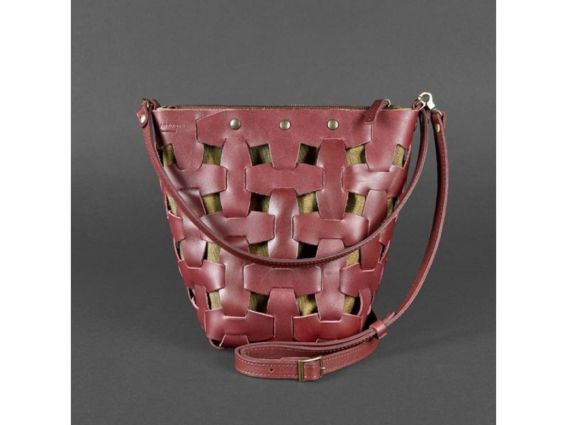 Кожаная плетеная женская сумка Пазл M бордовая Krast, фото 8