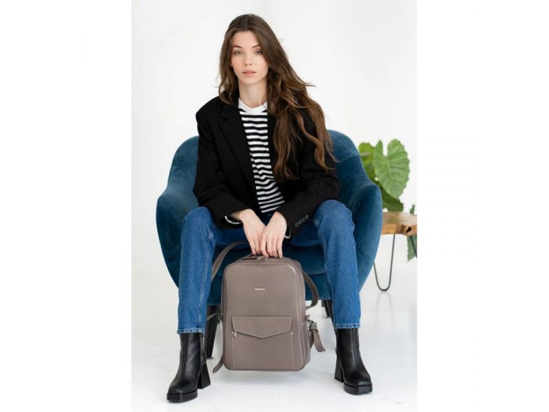 Кожаный городской женский рюкзак на молнии Cooper темно-бежевый, фото 1