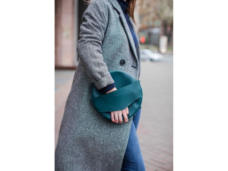 Кожаная женская круглая сумка-рюкзак Maxi зеленая, фото 1