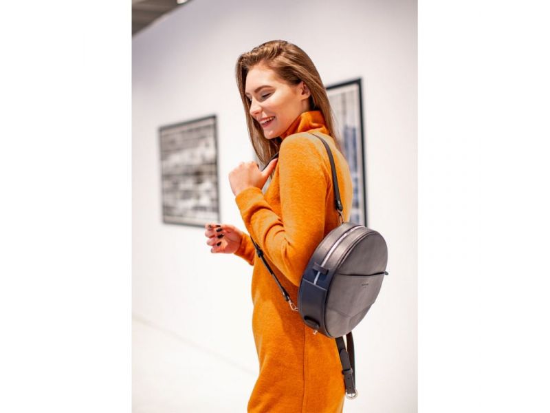 Кожаная женская круглая сумка-рюкзак Maxi темно-синяя, фото 8