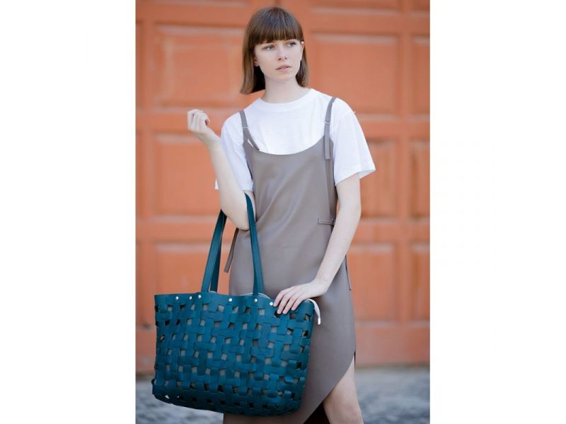 Кожаная плетеная женская сумка Пазл Xl зеленая Krast, фото 6