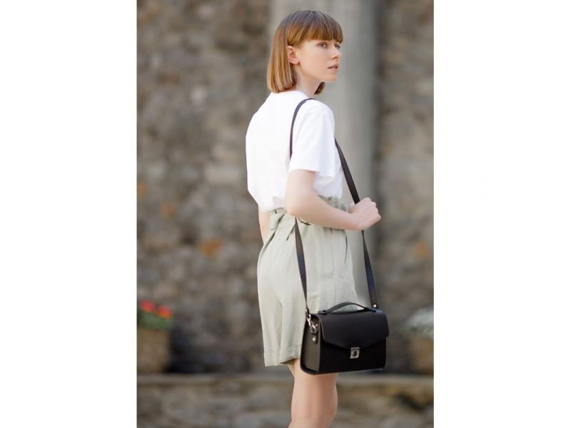 Женская кожаная сумка-кроссбоди Lola черная, фото 9