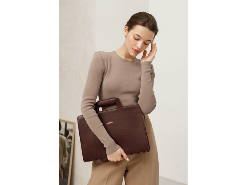 Женская кожаная сумка для ноутбука и документов бордовая, фото 9