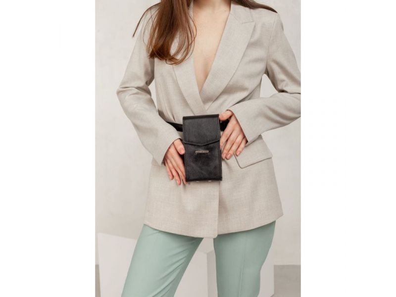 Вертикальная женская кожаная сумка Mini черная поясная/кроссбоди, фото 1