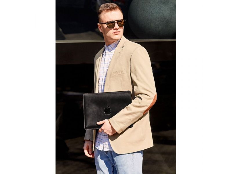 Кожаный чехол для MacBook 13 дюйм Черный Crazy Horse, фото 1