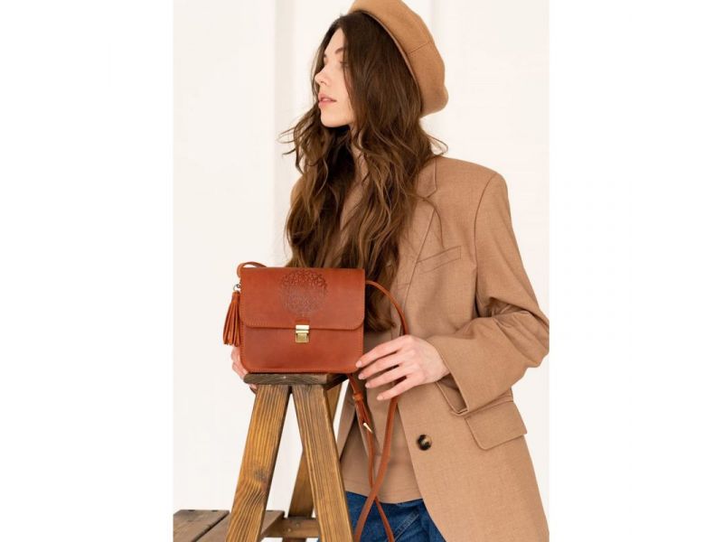 Кожаная женская бохо-сумка Лилу светло-коричневая Crazy Horse, фото 1