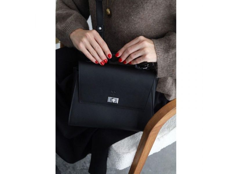 Женская кожаная сумка Classic черная, фото 3
