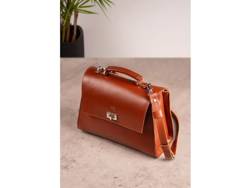 Женская кожаная сумка Classic светло-коричневая, фото 2