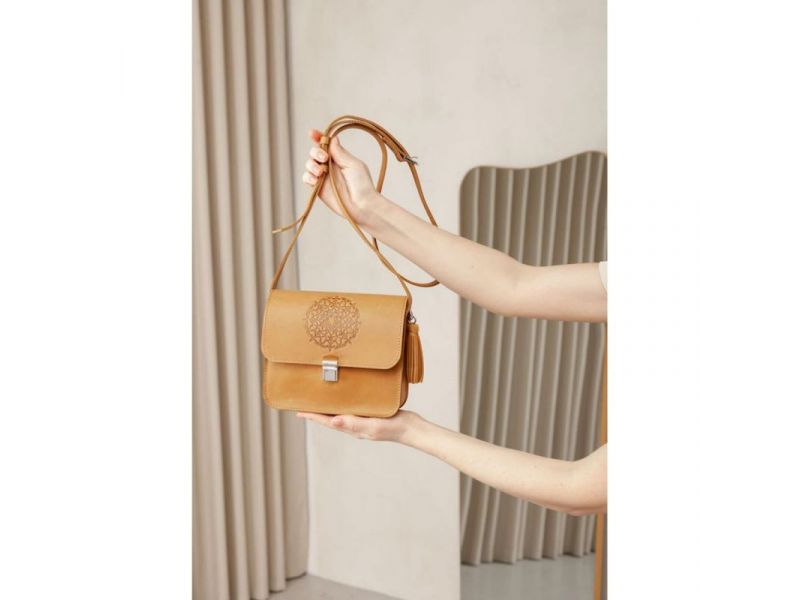 Кожаная женская бохо-сумка Лилу желтая Crazy Horse, фото 9