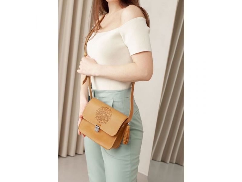 Кожаная женская бохо-сумка Лилу желтая Crazy Horse, фото 6