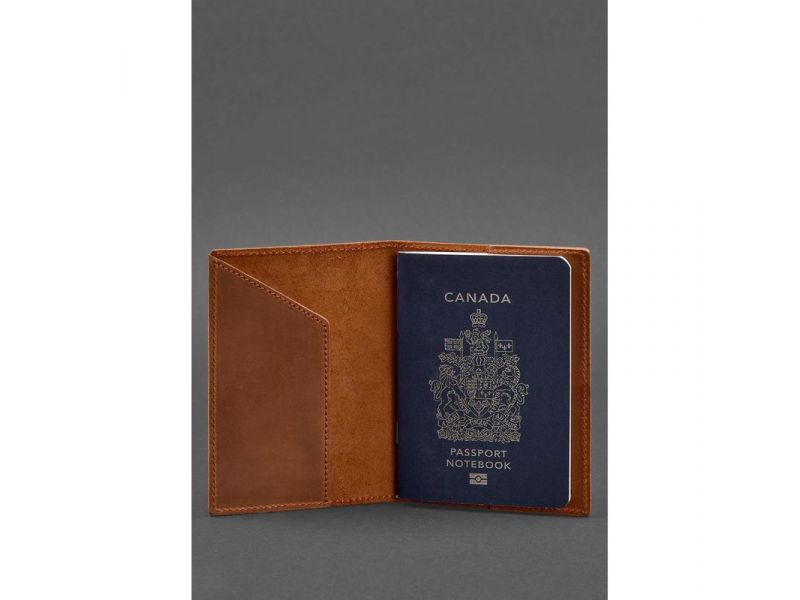 Кожаная обложка для паспорта с канадским гербом светло-коричневая Crazy Horse, фото 2