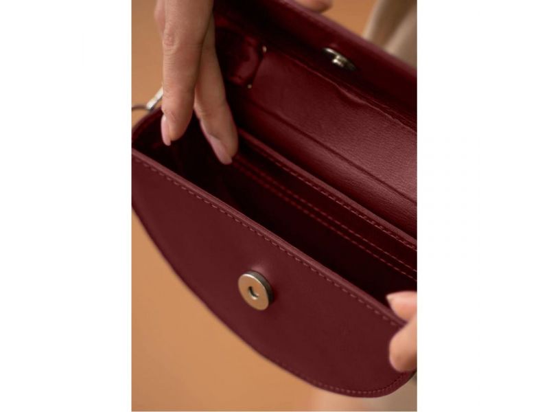 Женская кожаная мини-сумка Сhris micro бордовая, фото 6