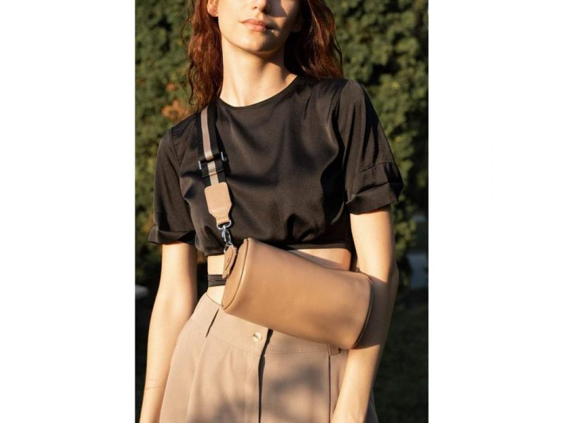 Кожаная сумка поясная-кроссбоди Cylinder карамель краст, фото 2