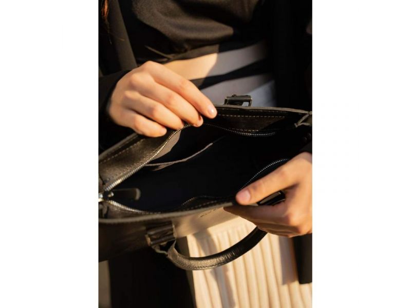 Женская кожаная сумка Fancy черная краст, фото 4